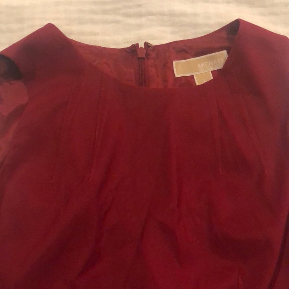 The PERFECT short Red Dress by MK - Picture 2 of 4